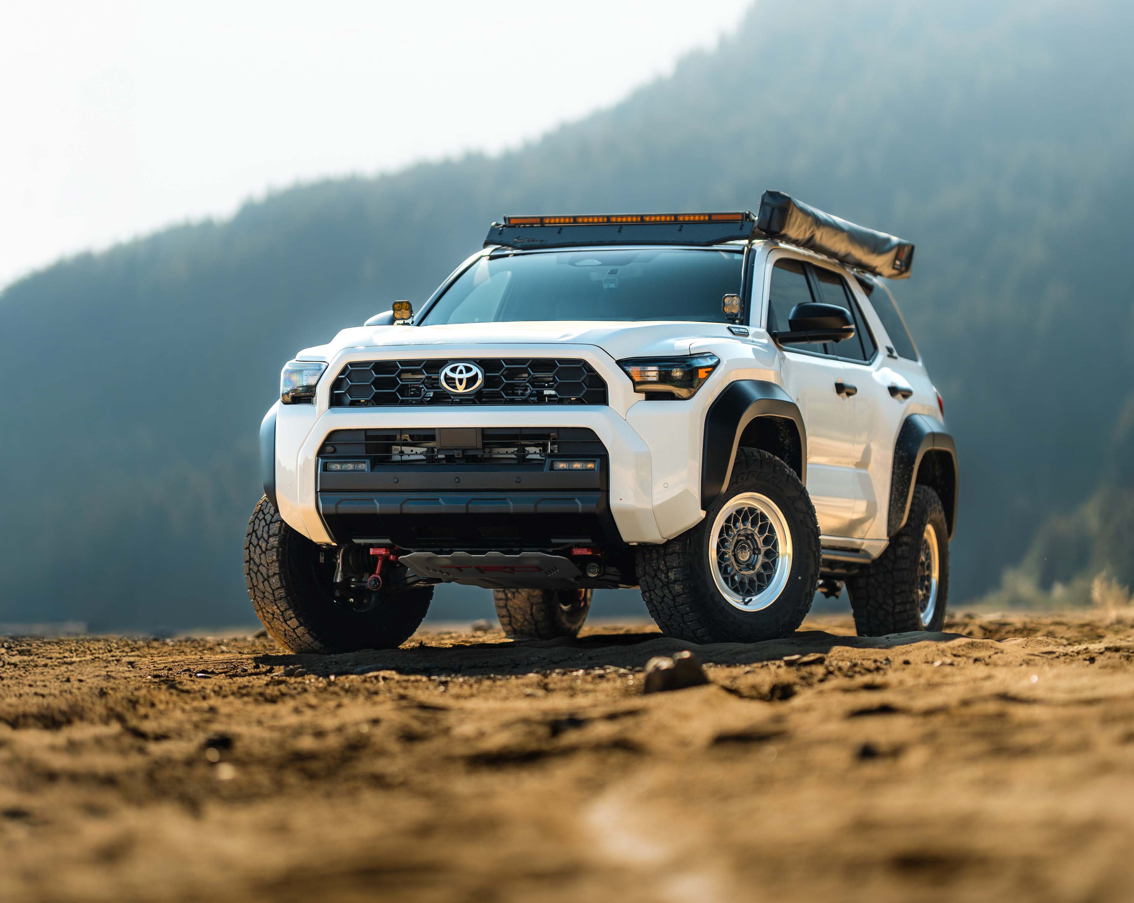 Black Rhino Graz BR034 – New Mesh Design Built for the Trail