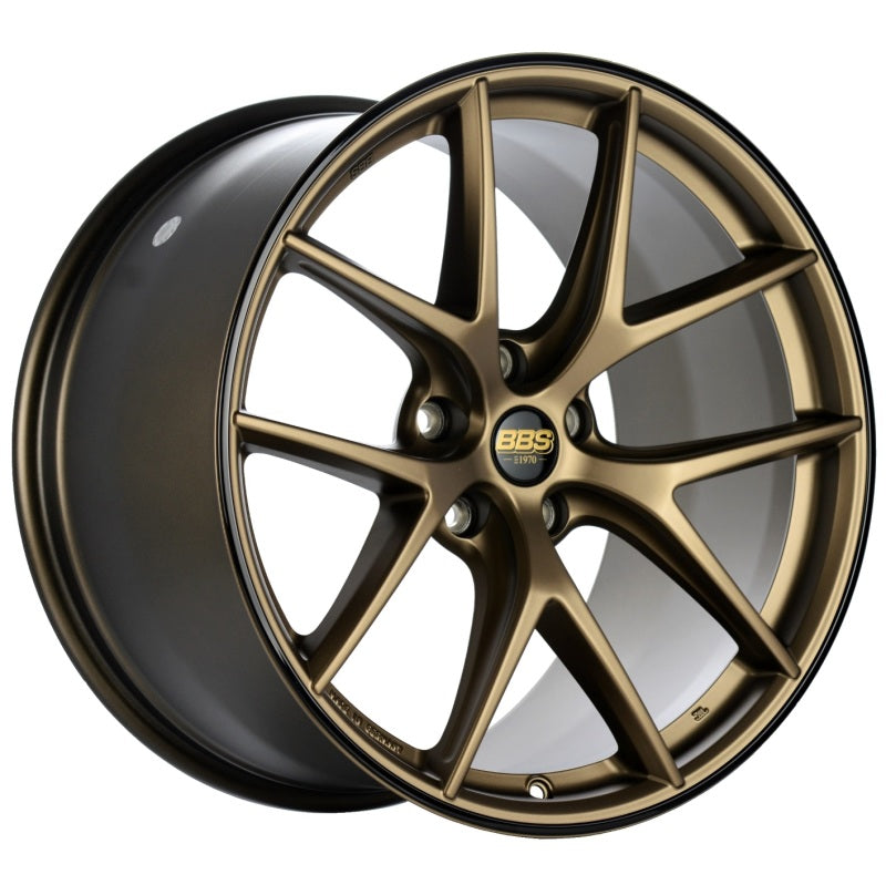 BBS ホイール 黒/茶メタリックPirelliタイヤ付き BBS CI-R 19x9 5x120 ET44 Bronze Rim Protector Wheel -82mm PFS/Clip Req