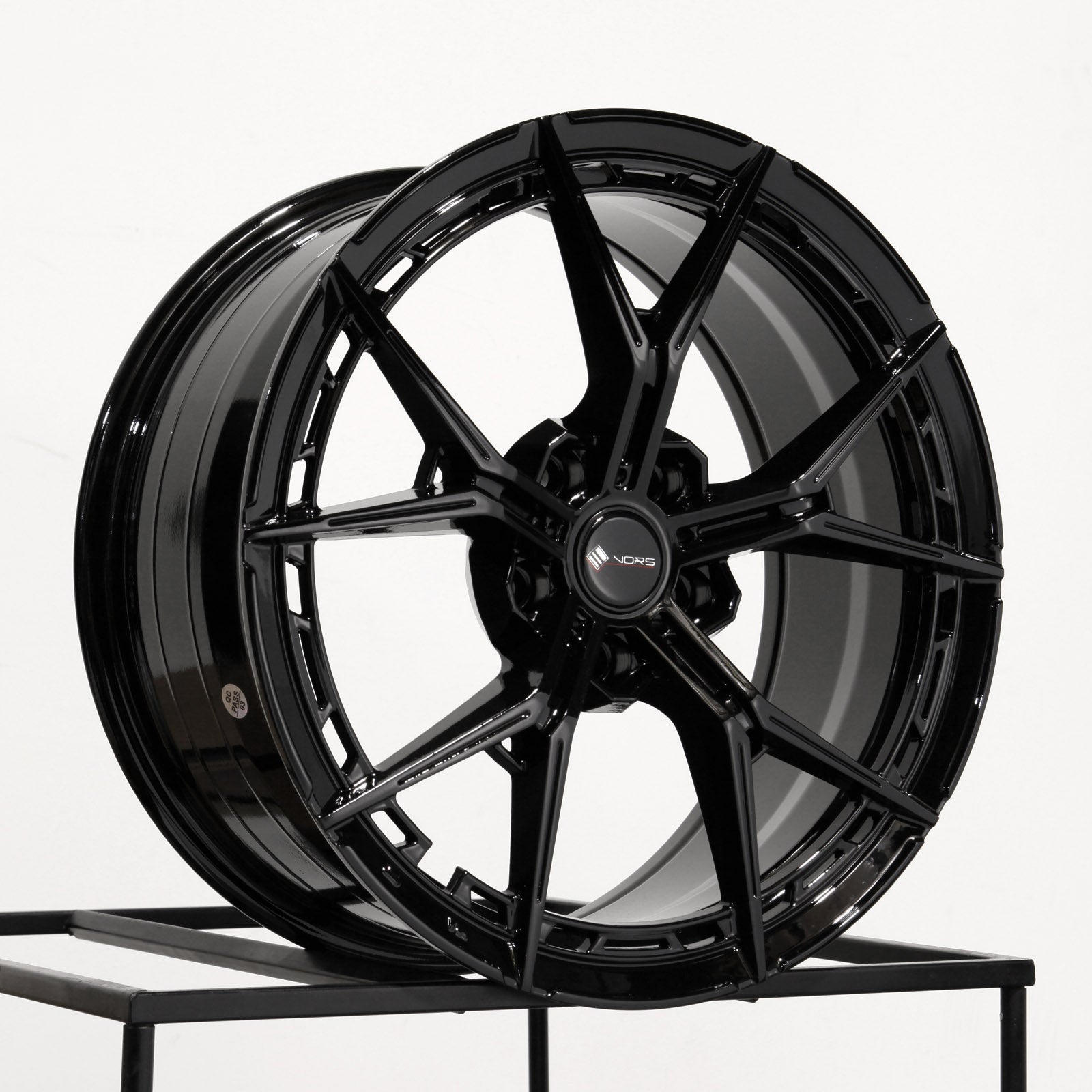 Vors LT83 18x8 35 5x115mm 73.1mm Gloss Black